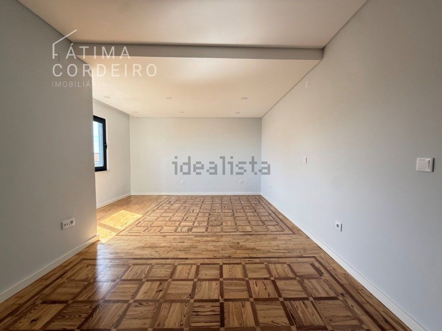 出租公寓 t2在Rua Capitão Leitão, 77 a - 居住