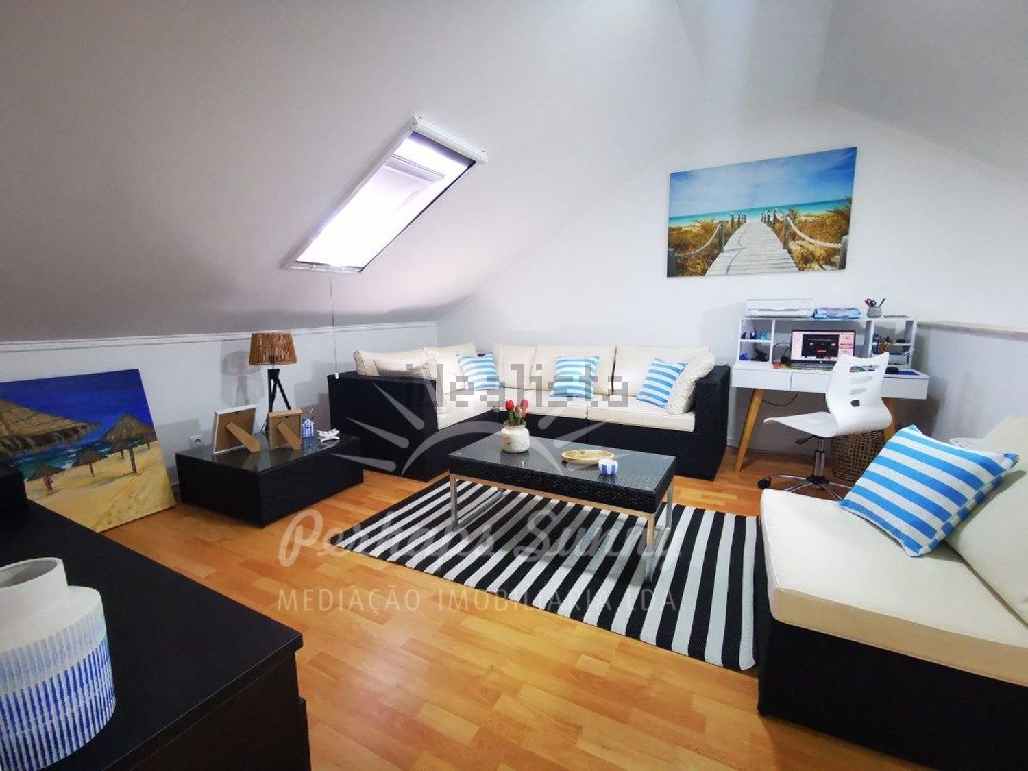 小楼房或独栋别墅出售在Grândola e Santa Margarida da Serra - 客厅