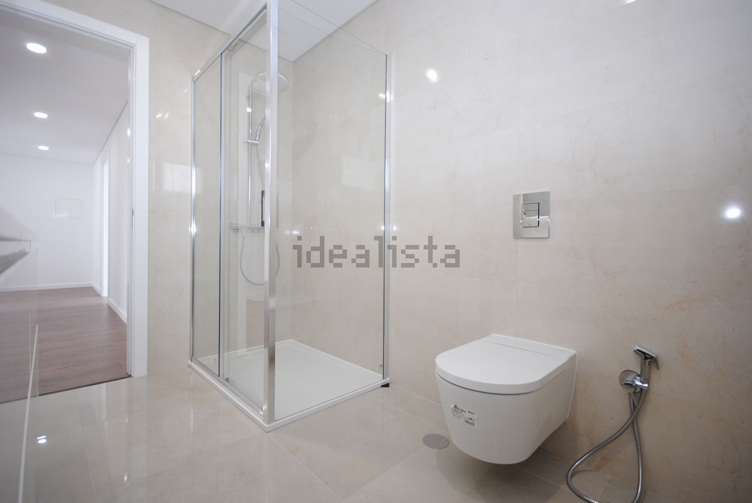 双拼别墅出售在Rua das Flores - 卫生间