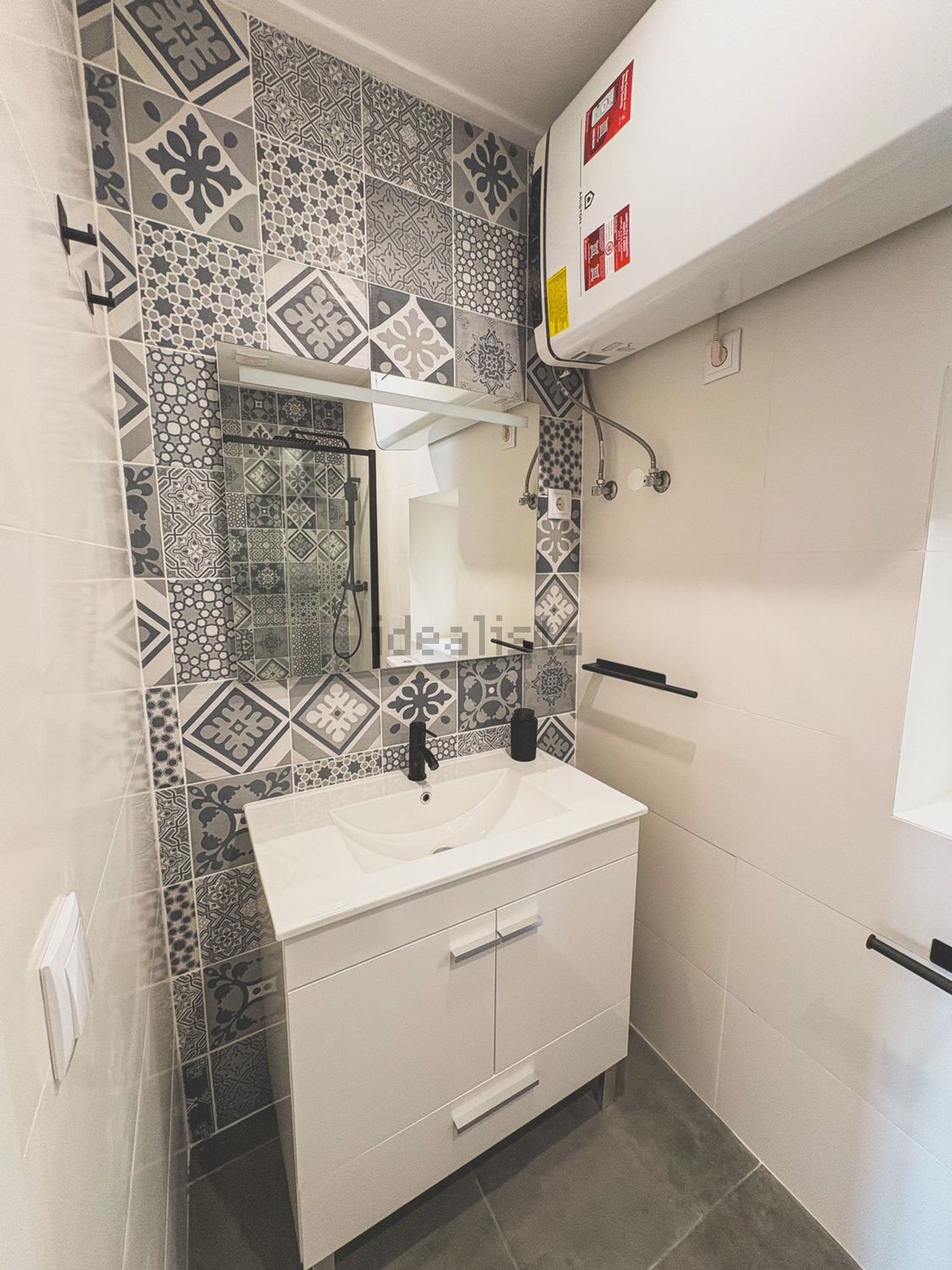 出租小楼房或独栋别墅在Rua General Amilcar Mota, 47 - 卫生间