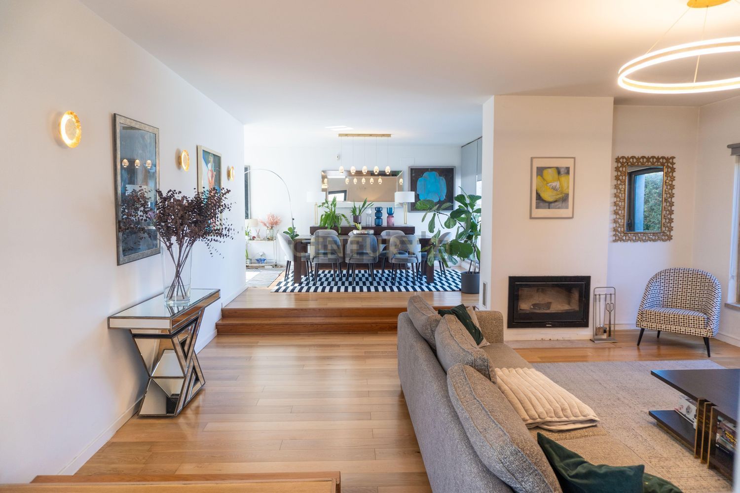 小楼房或独栋别墅出售在Rua dos Lilazes, 8 - 客厅