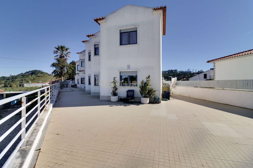 双拼别墅出售在Venda do Pinheiro e Santo Estêvão das Galés