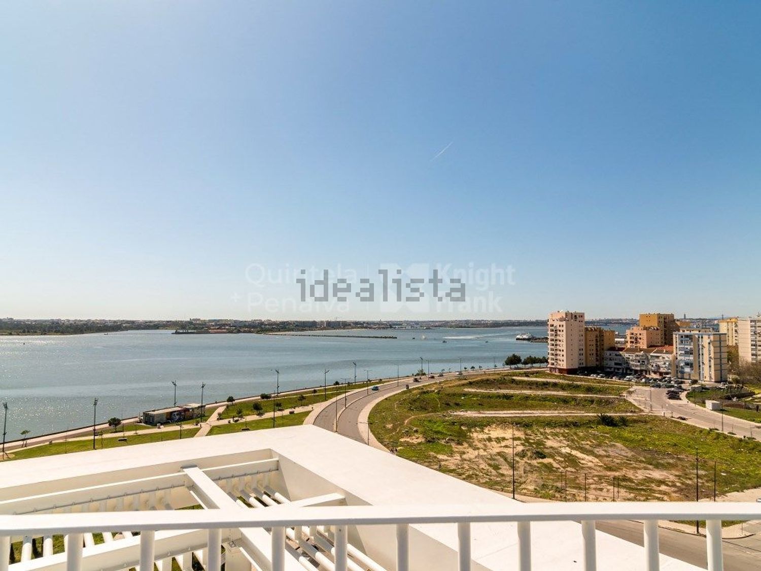 出租公寓 t3在Avenida da Liberdade, 19 - 视线