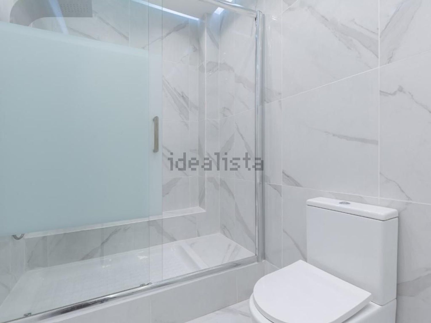 出租公寓 t1在Rua Castilho, 43 - 卫生间