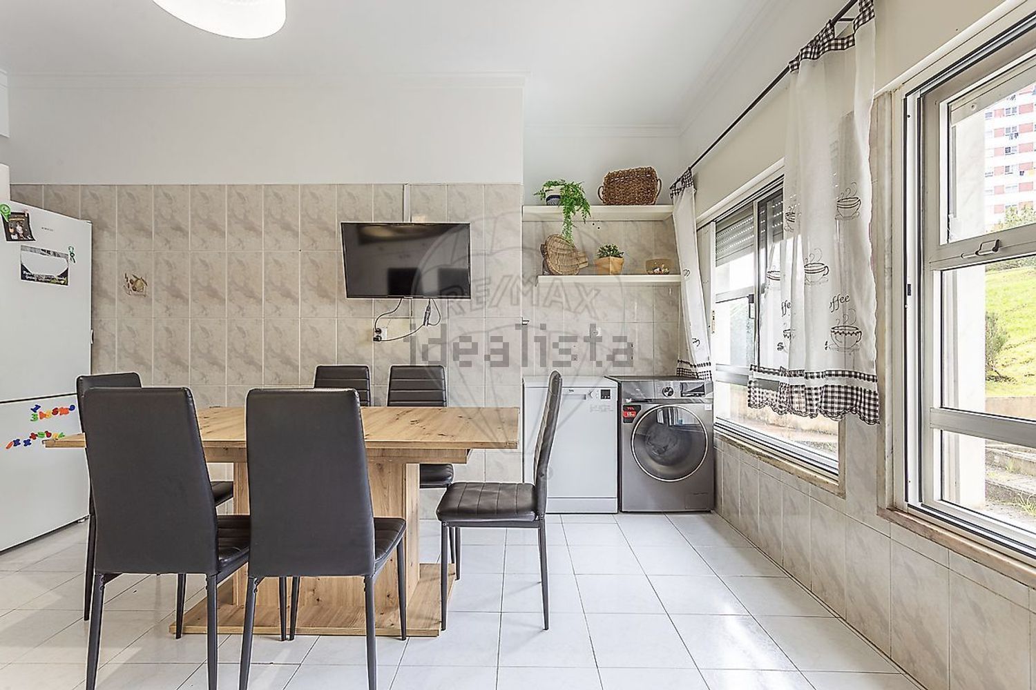 出租公寓 t2在Praça Arquimedes Silva Santos - 厨房