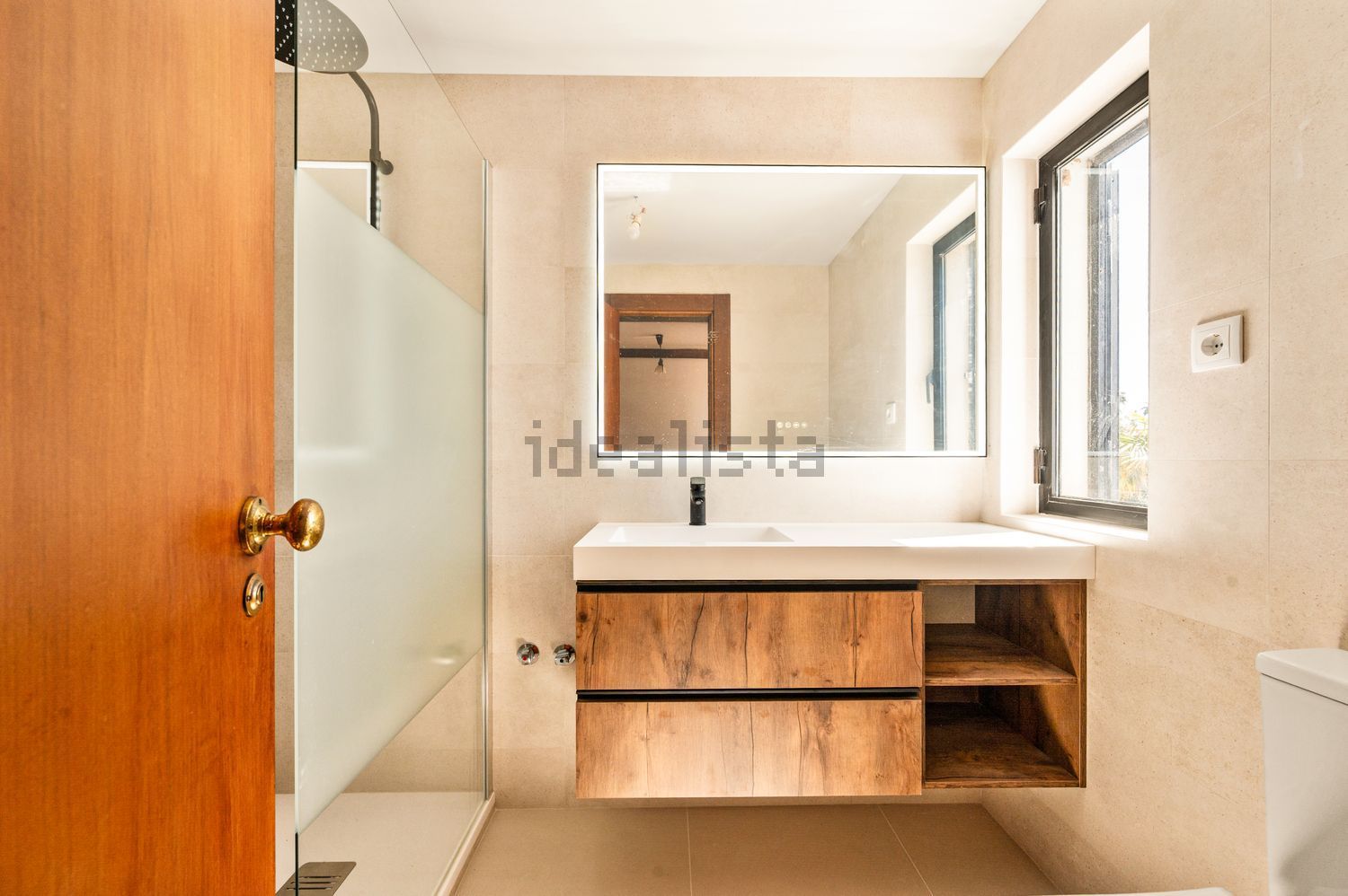 出租双拼别墅在Rua Ribatejo, 42 - 卫生间