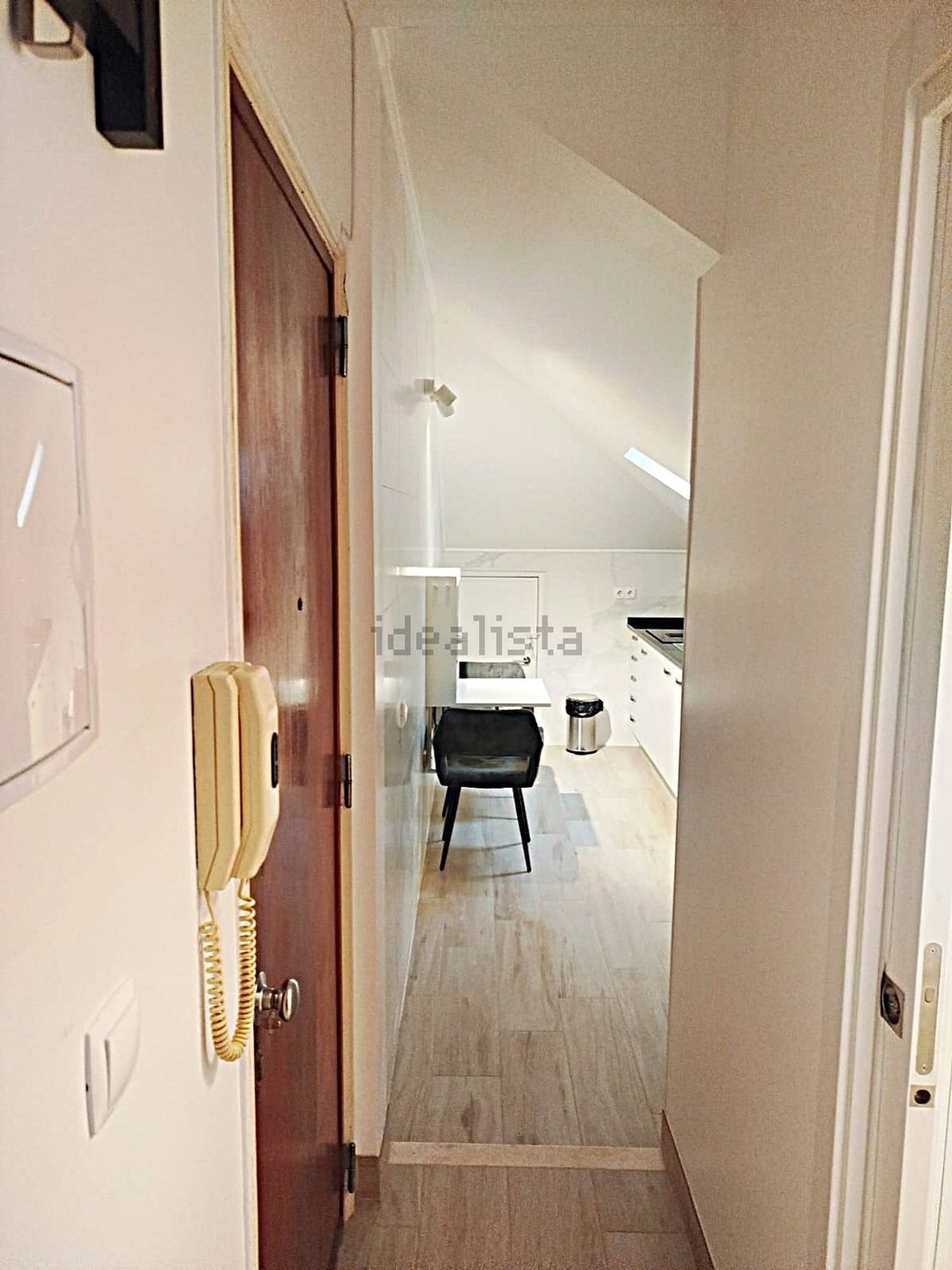 出租t0（单人公寓）在Rua Coronel Ferreira do Amaral, 9 - 过道