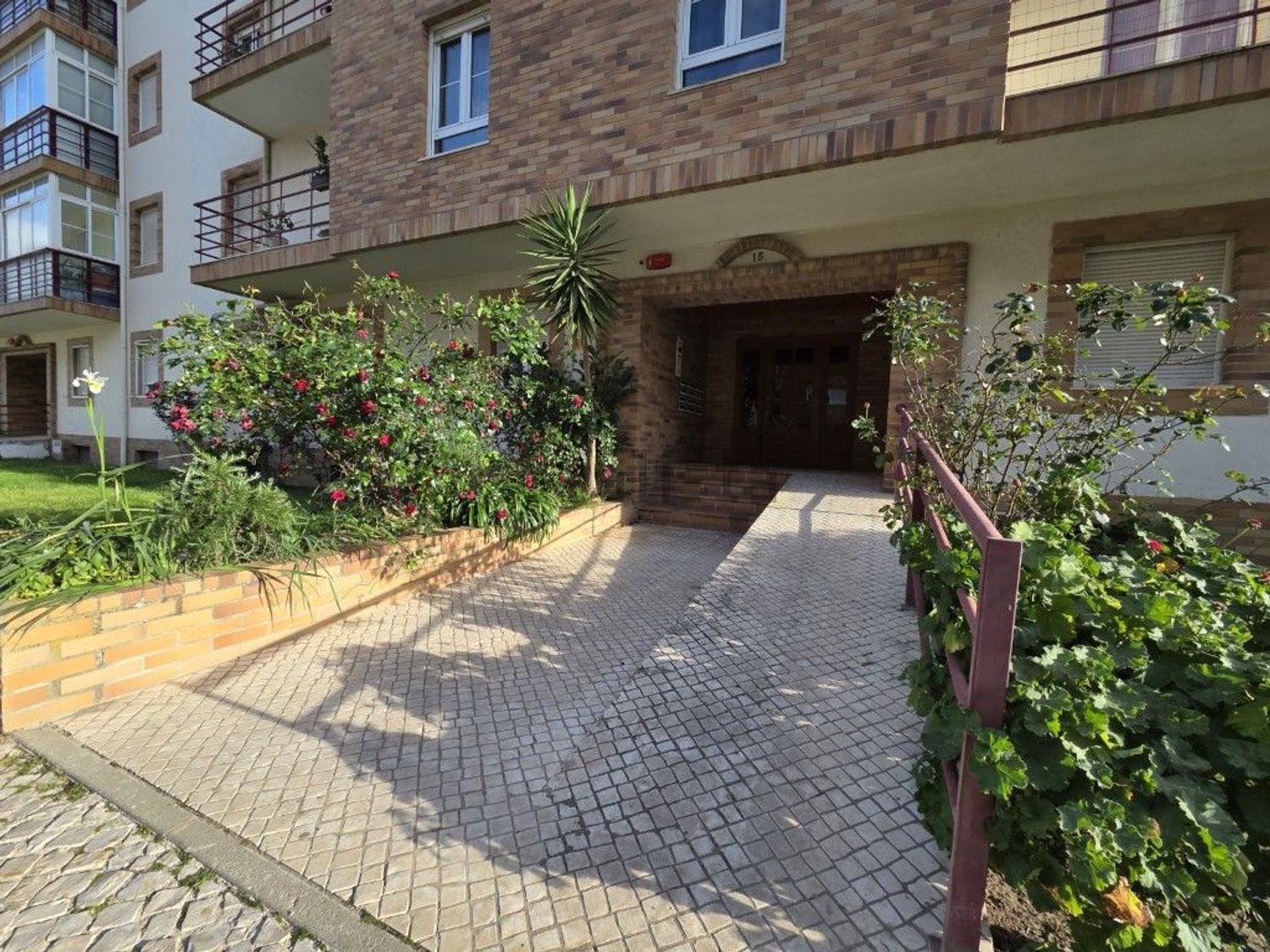 复式公寓出售在Praceta Tristão Vaz Teixeira - 外立面