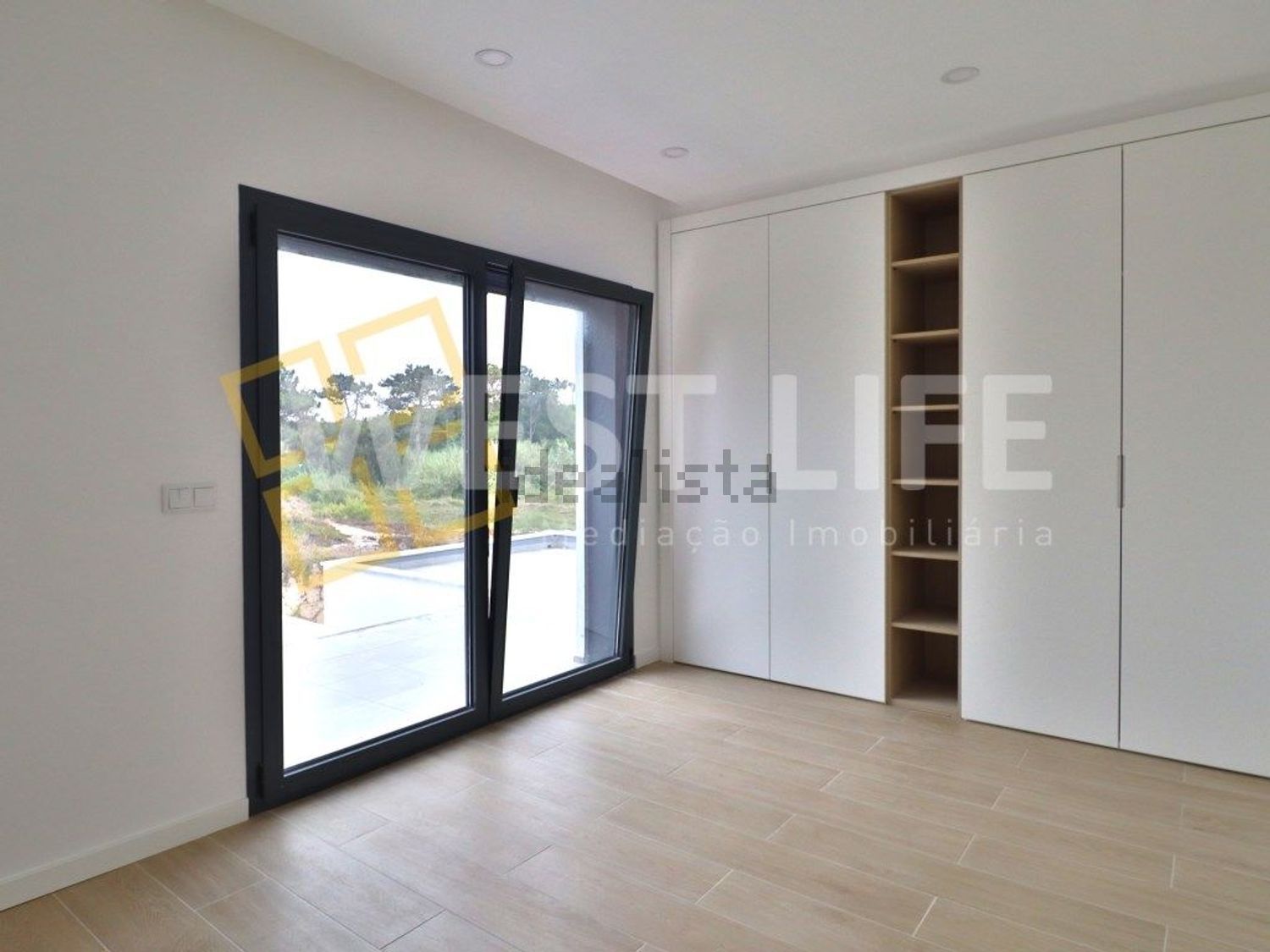 小楼房或独栋别墅出售在Centro - 居住