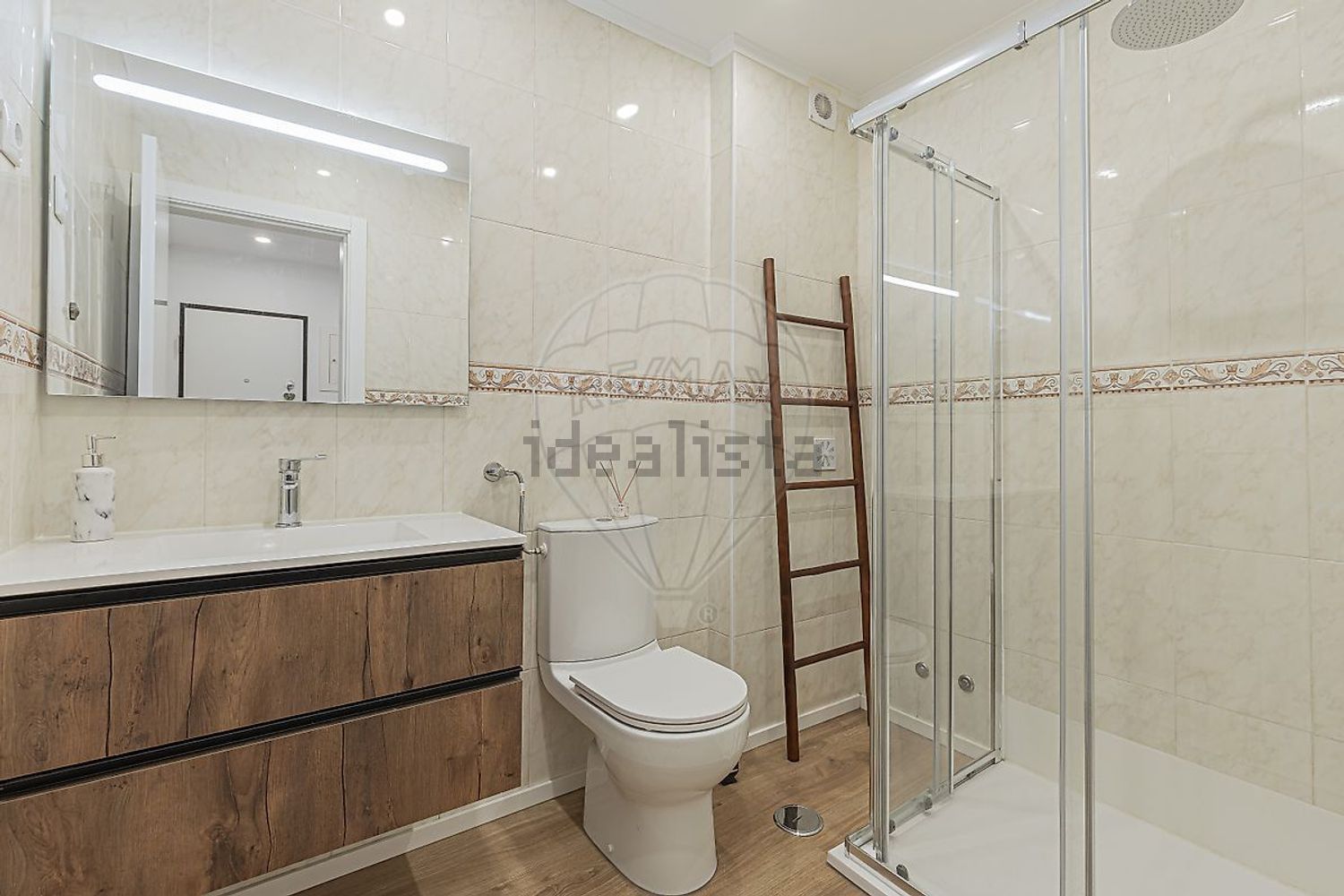 公寓 t2出售在Baixa da Banheira - 卫生间