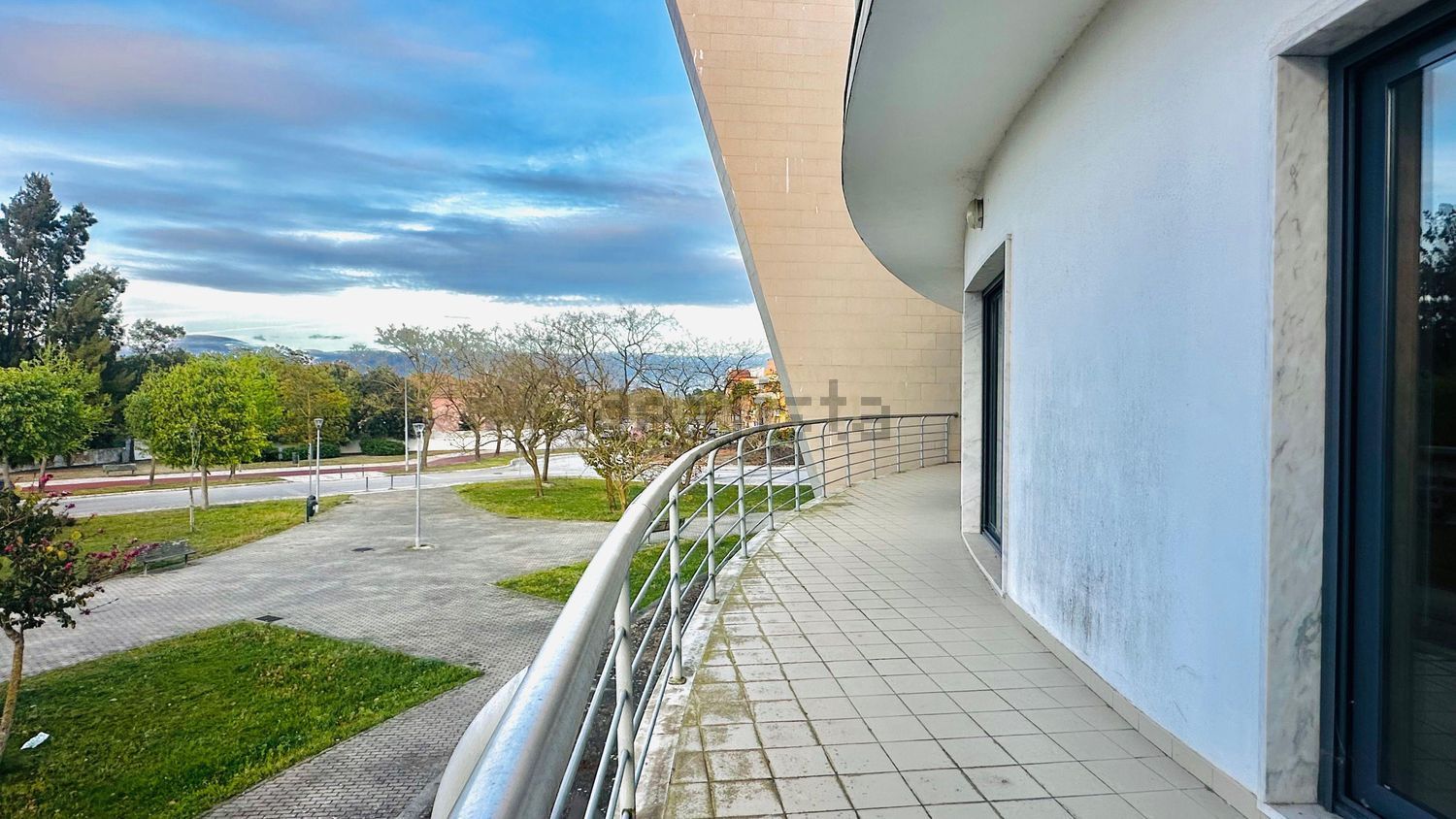 公寓 t4出售在Avenida Natália Correia - 阳台