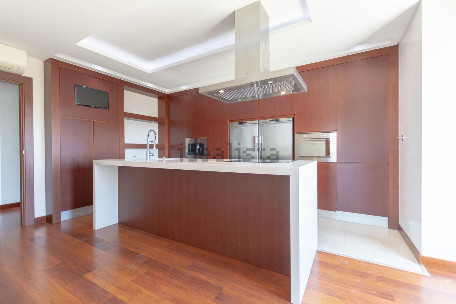 出租公寓 t4在Rua Marechal Gomes da Costa, 3 - 厨房