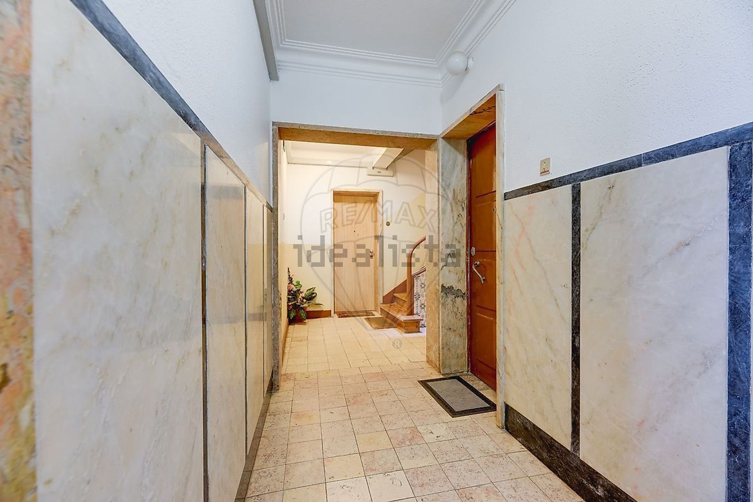 公寓 t2出售在Rua Cândido dos Reis - 过道