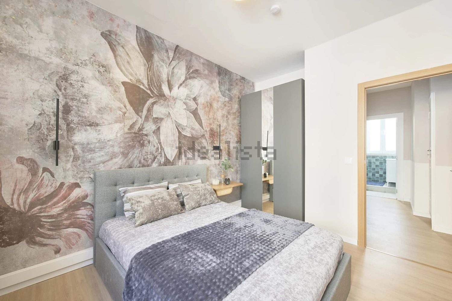 出租房间在Largo Vitorino Damásio, 2 - 卧室