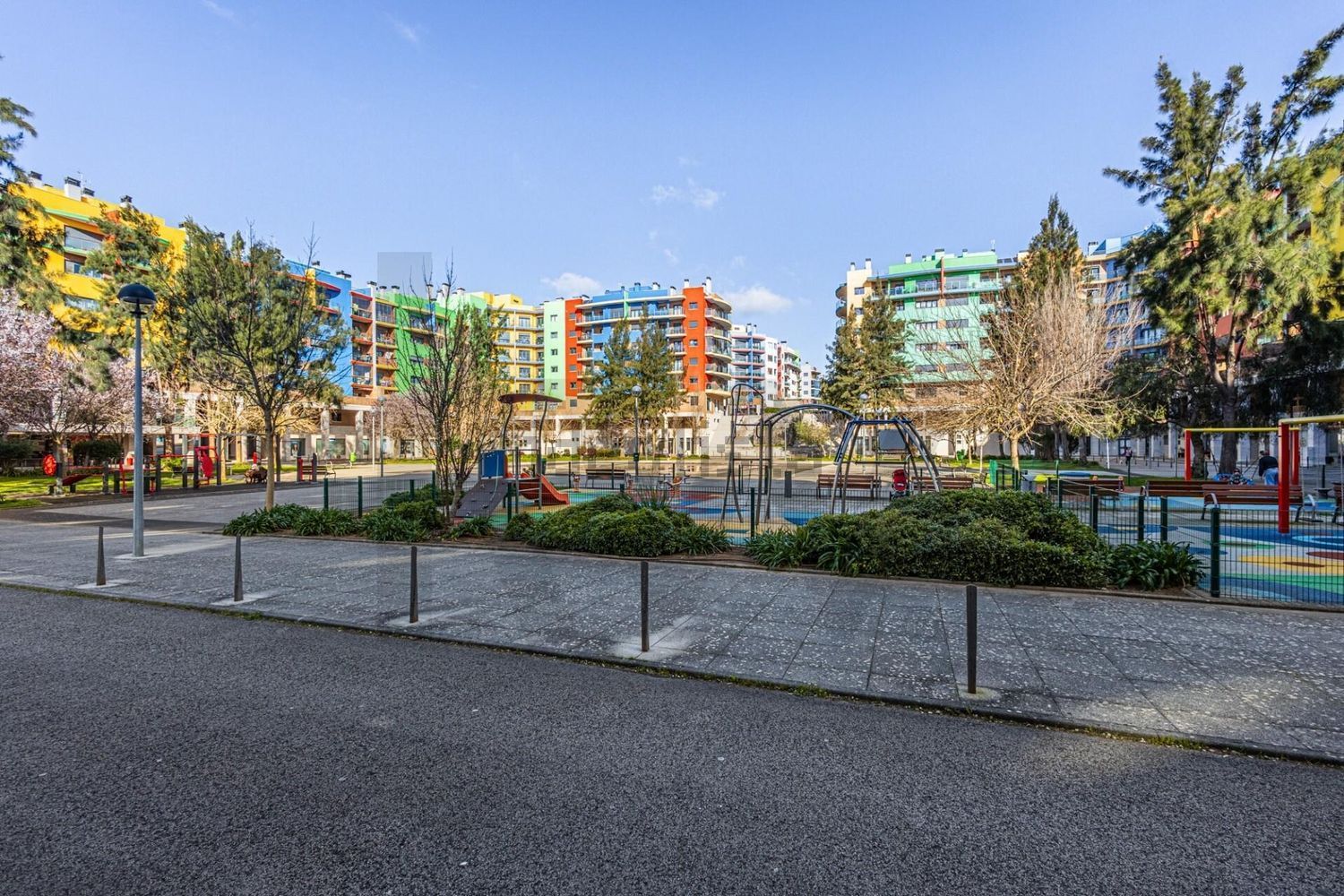 出租公寓 t2在Avenida Amália Rodrigues, 11 - 照片