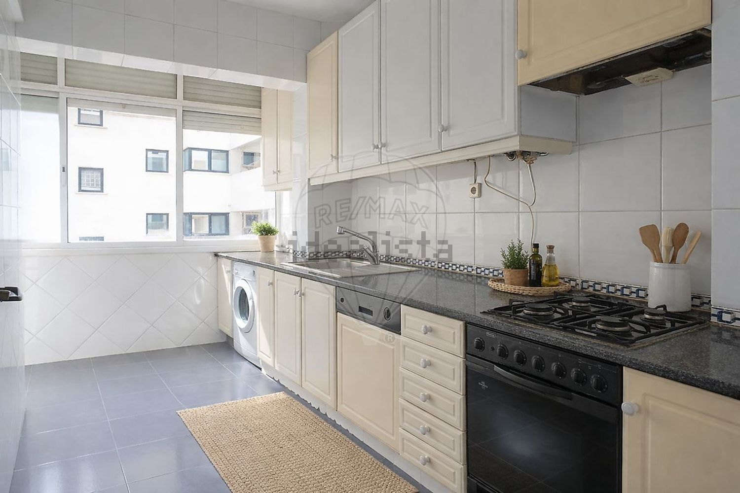 公寓 t2出售在Rua Montepio Geral - 厨房