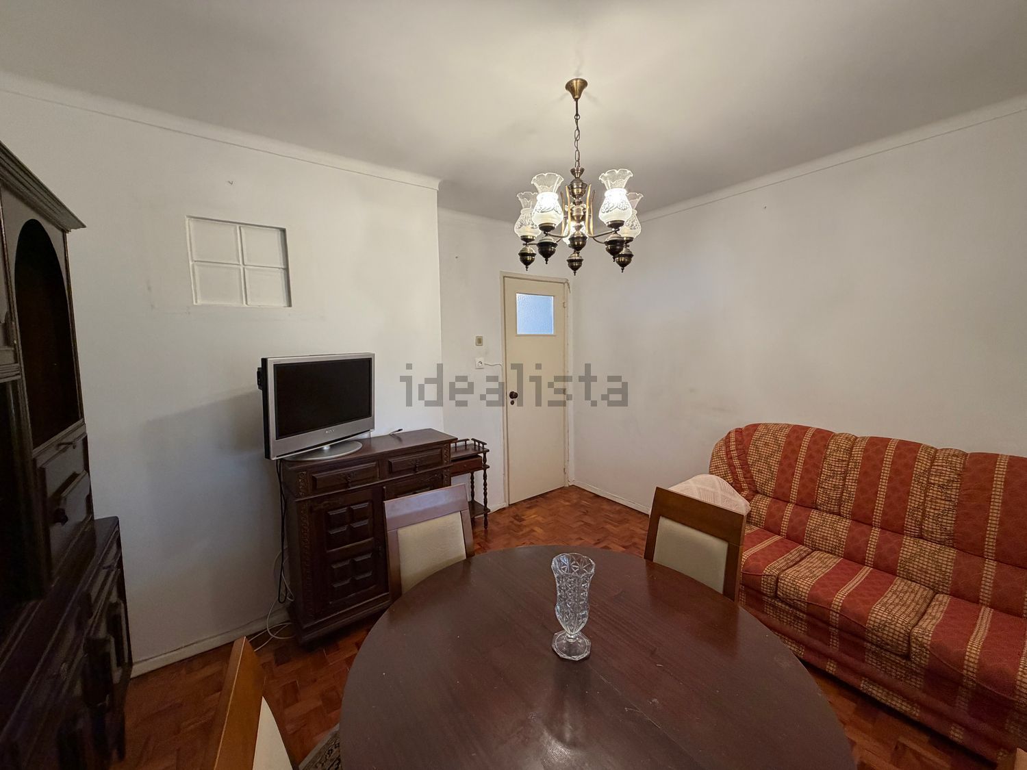 公寓 t2出售在Rua Cidade da Beira, 14 - 客厅