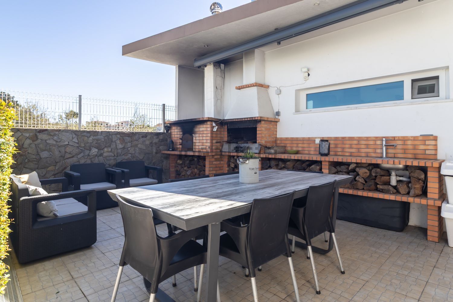 小楼房或独栋别墅出售在Rua Jorge Brum do Canto - 阳台