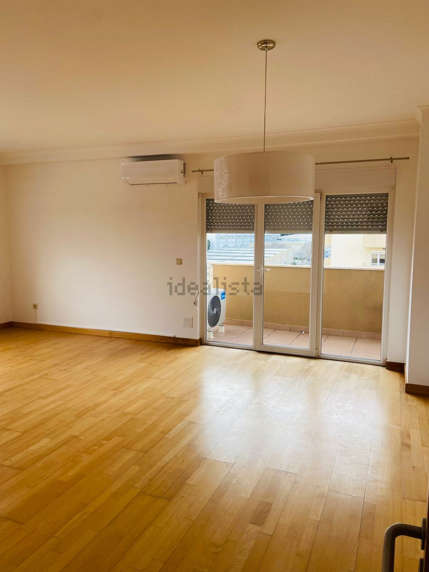 出租公寓 t2在Avenida Edmundo Lima Basto, 7 n - 客厅