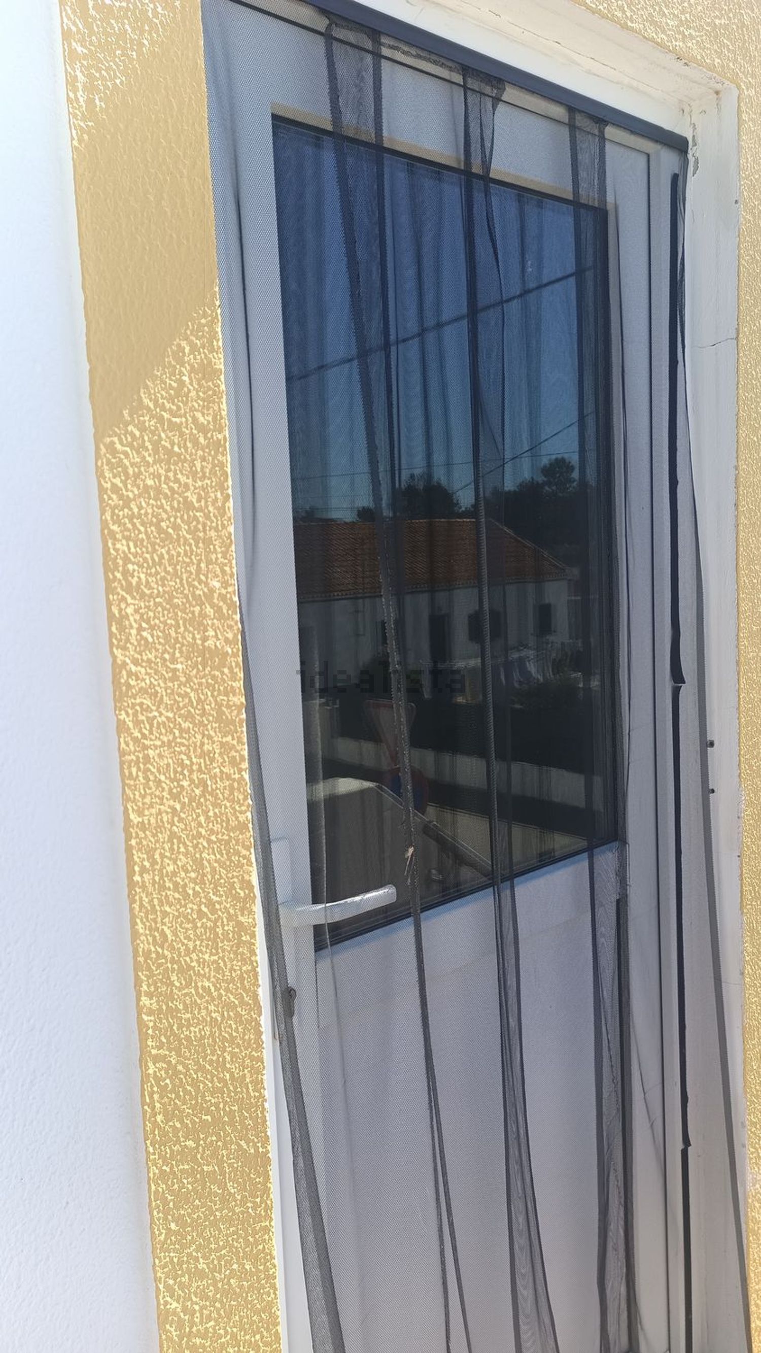 出租房间在Rua Primeiro de Maio, 30 - 入口 / 出口