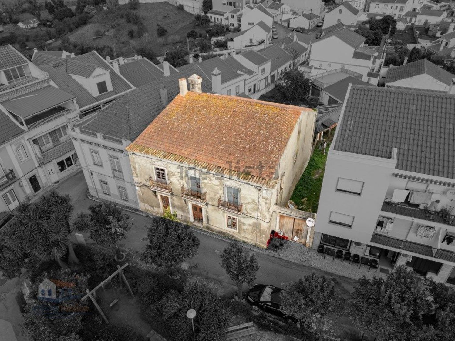 小楼房或独栋别墅出售在Cercal - 照片