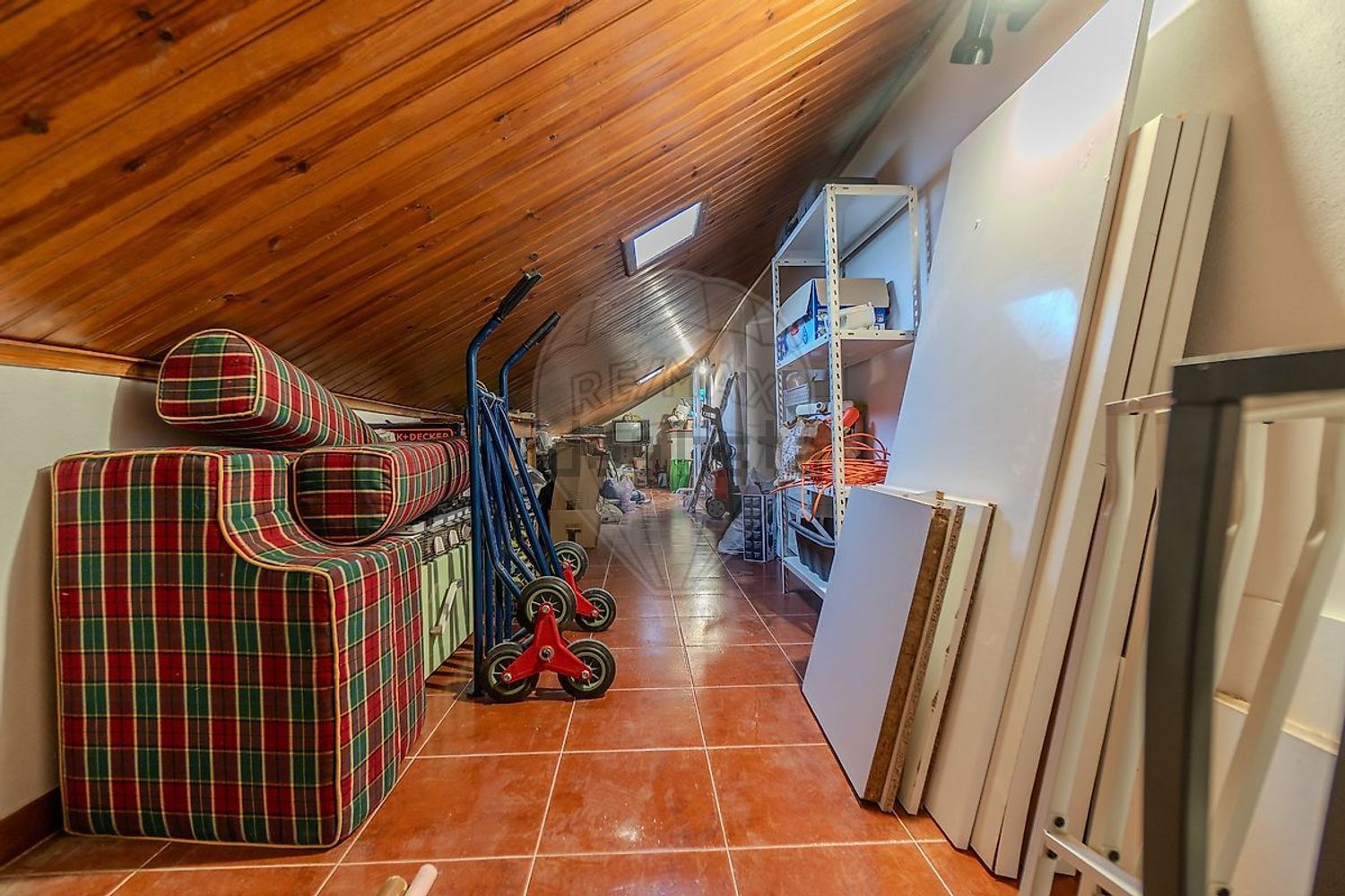 小楼房或独栋别墅出售在São Quintino - 照片