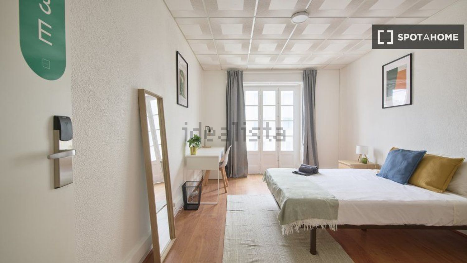 出租房间在Rua Alexandre Herculano - 客厅