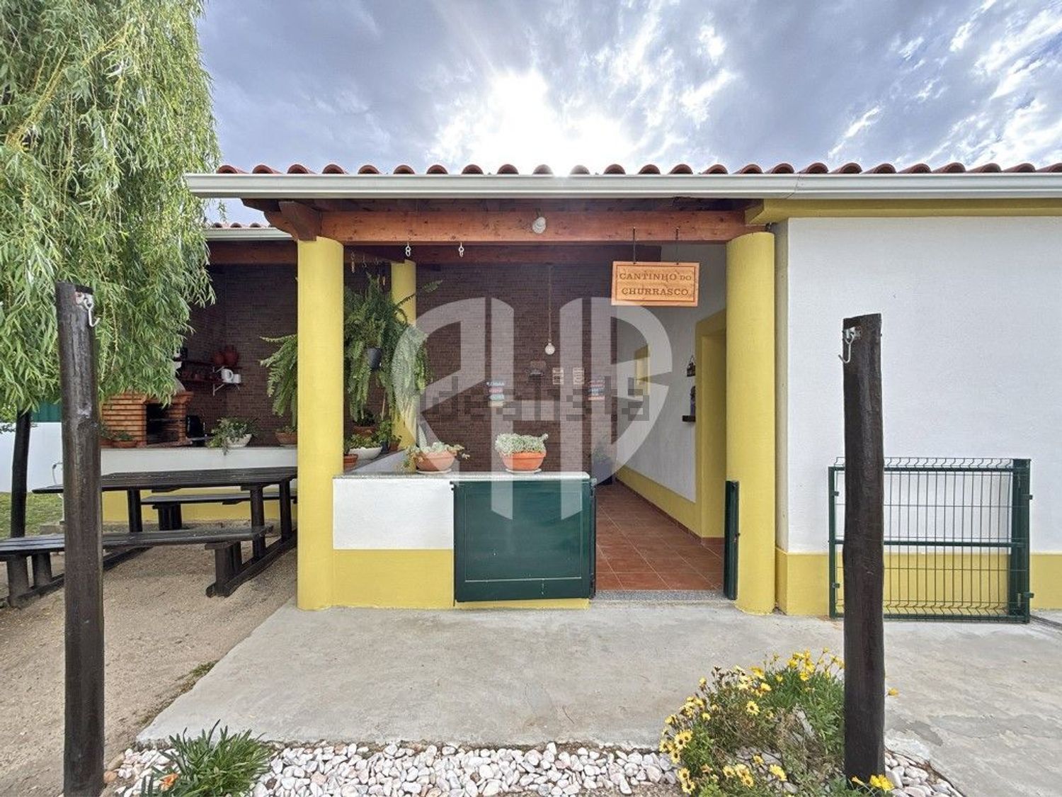 小楼房或独栋别墅出售Cm1029 - 外立面