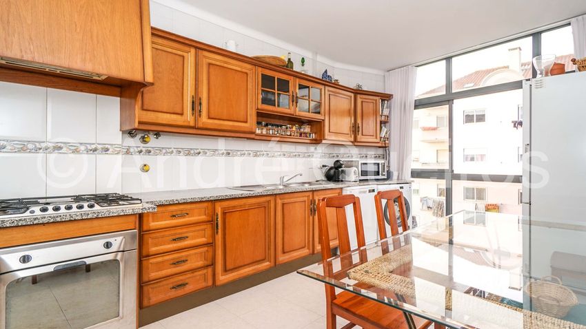 出租公寓 t2在Rua Rogério Pedro, 2890 -089