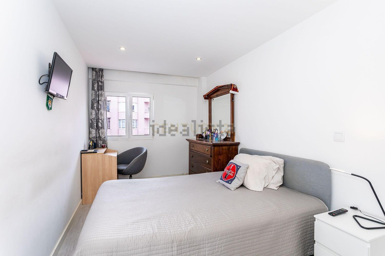 公寓 t2出售在Rua Luís Cristino da Silva, 222 - 卧室