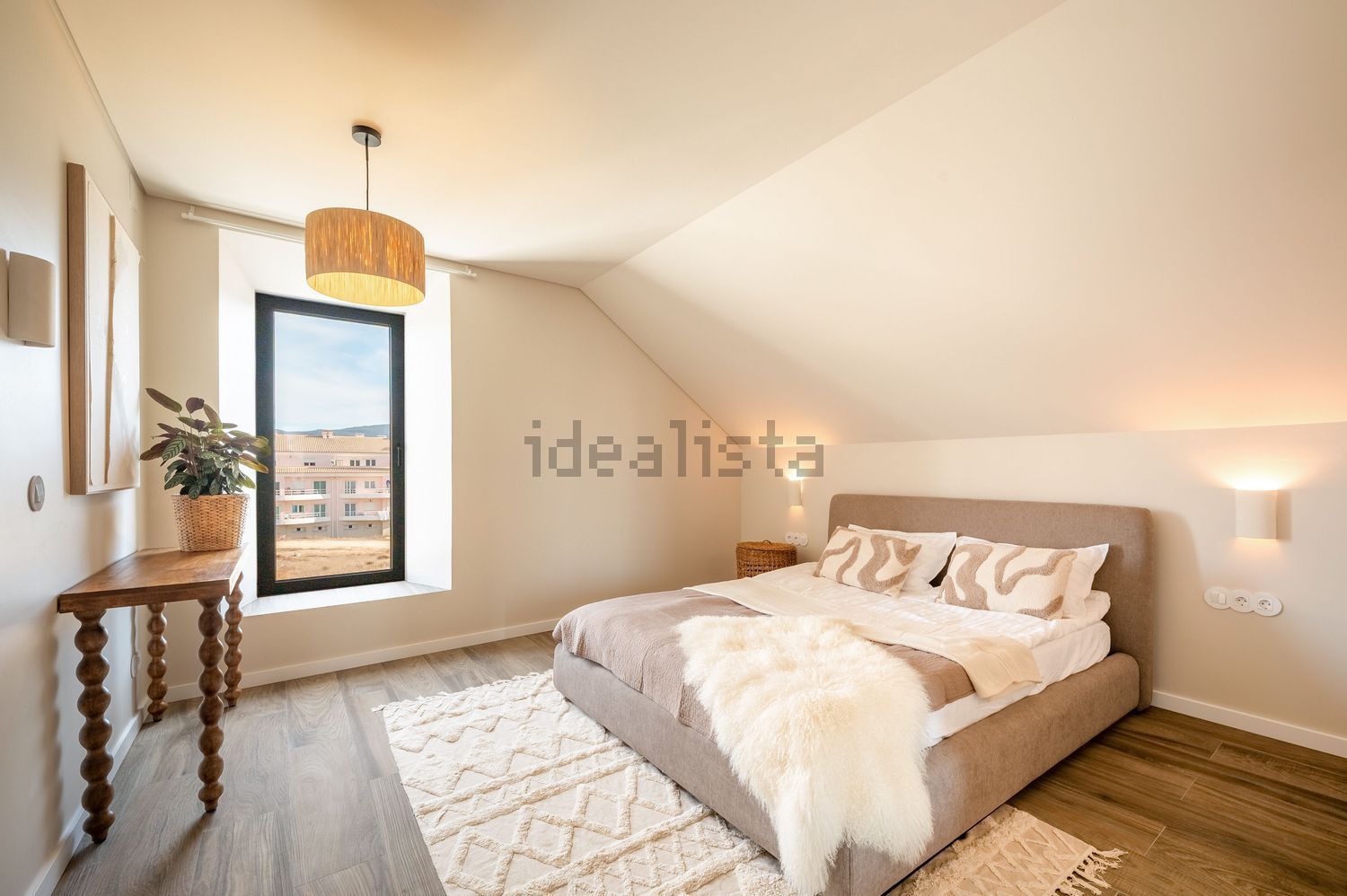 小楼房或独栋别墅出售在Avenida António Garcia de Castro - 卧室