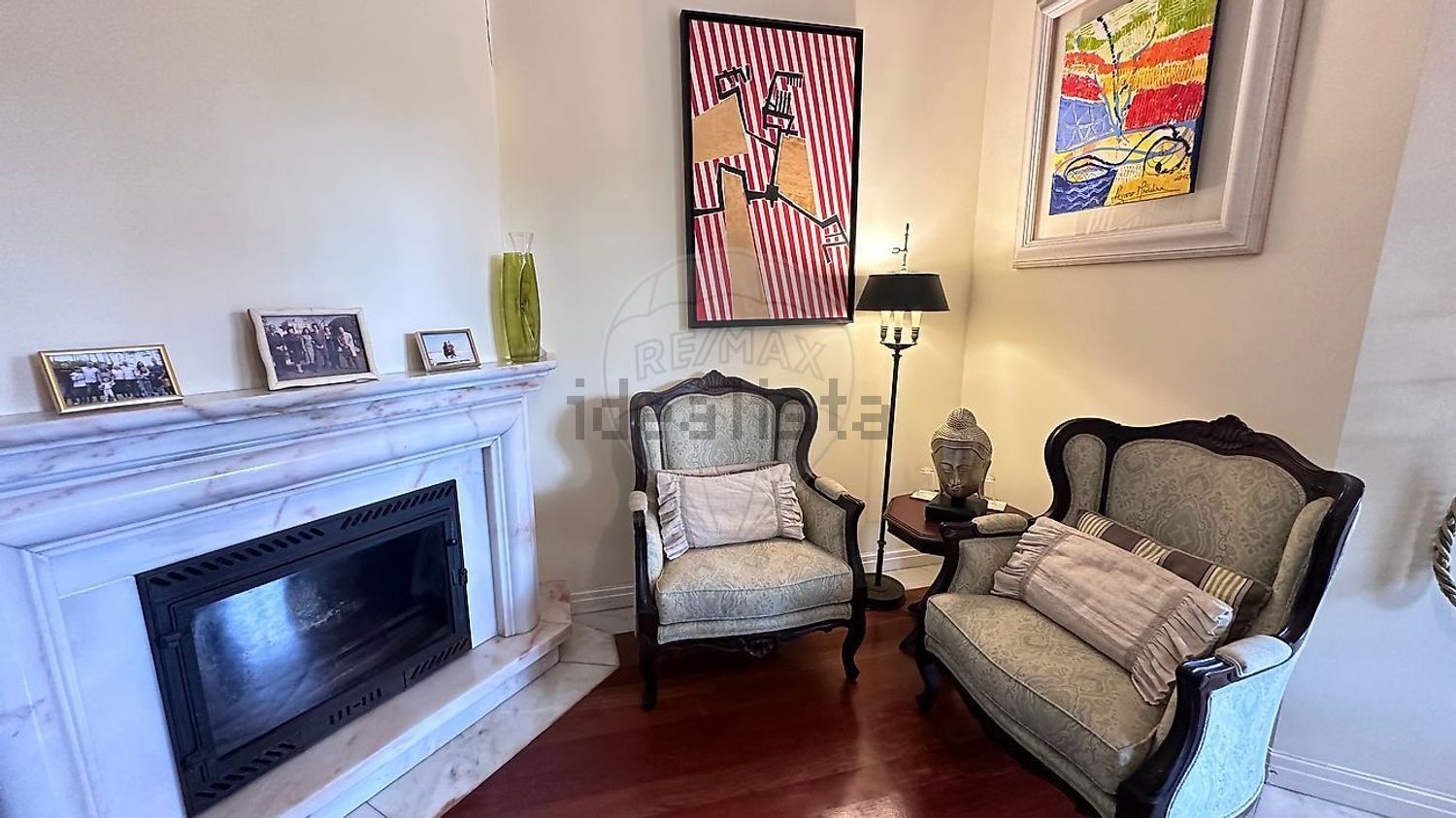 小楼房或独栋别墅出售在Rua da Mofina - 卧室