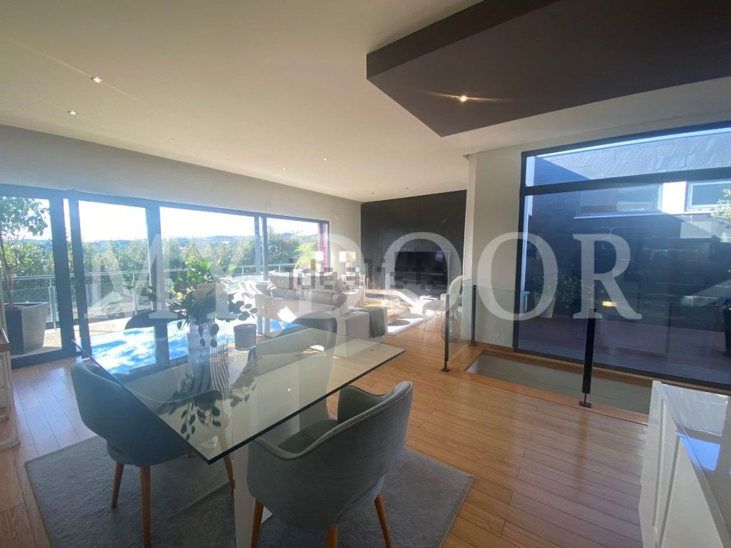 小楼房或独栋别墅出售在Santo Antão e São Julião do Tojal - 客厅