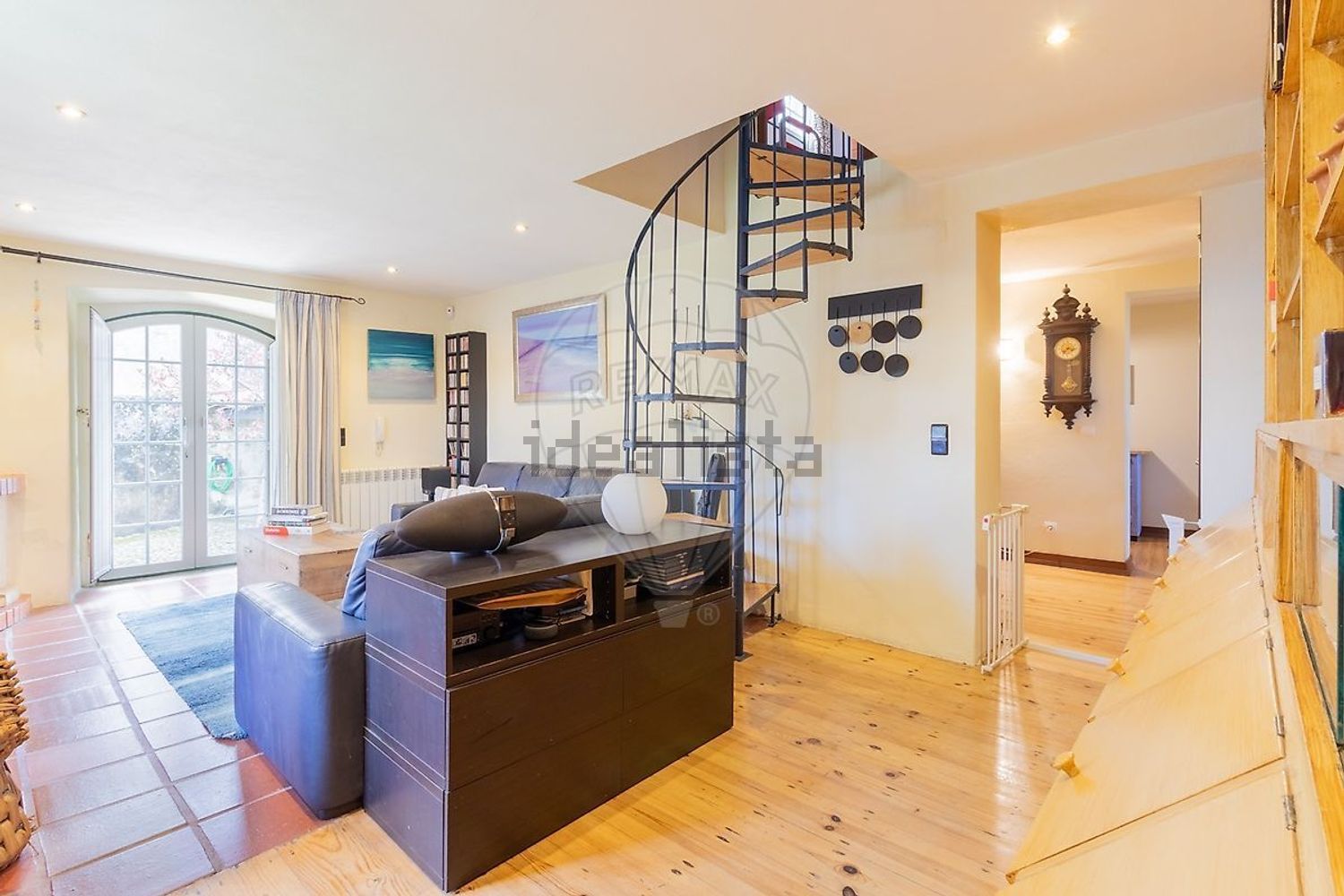 小楼房或独栋别墅出售在Rua António Rodrigues Pimenta - 客厅