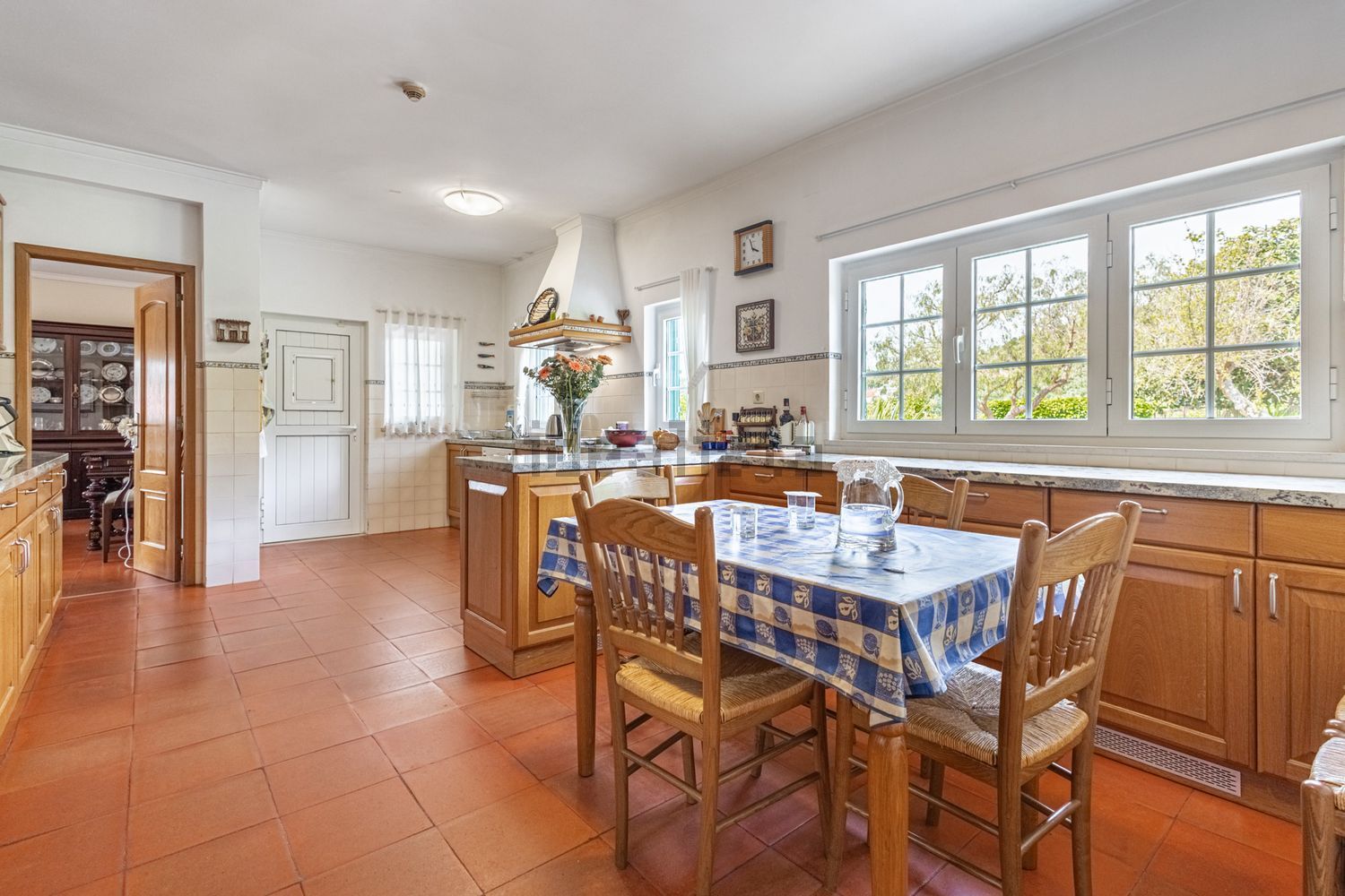 小楼房或独栋别墅出售Estr. da Serralheira de Baixo - 客厅