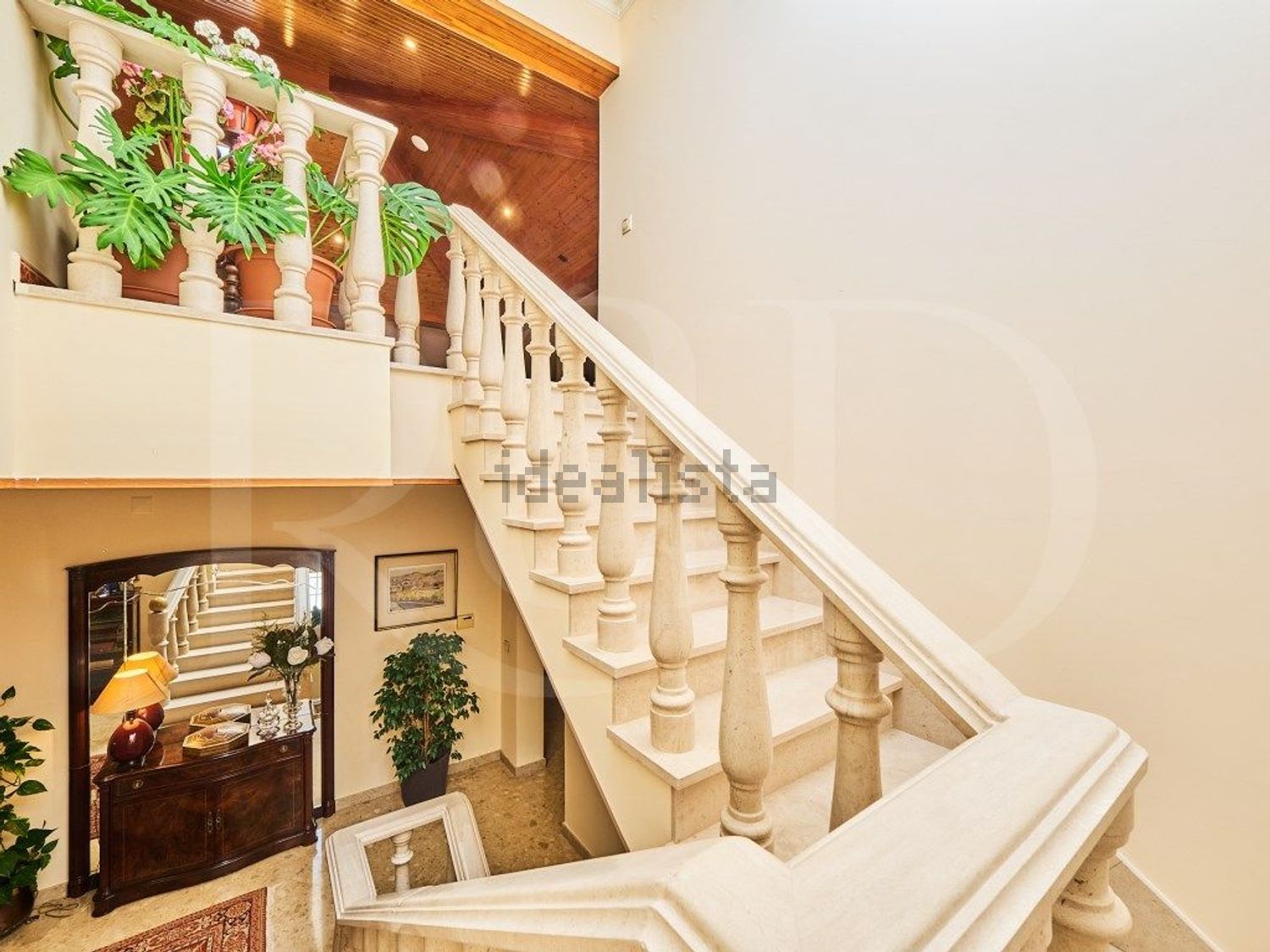 小楼房或独栋别墅出售在Rua Bartolomeu Perestelo, 189 - 详情