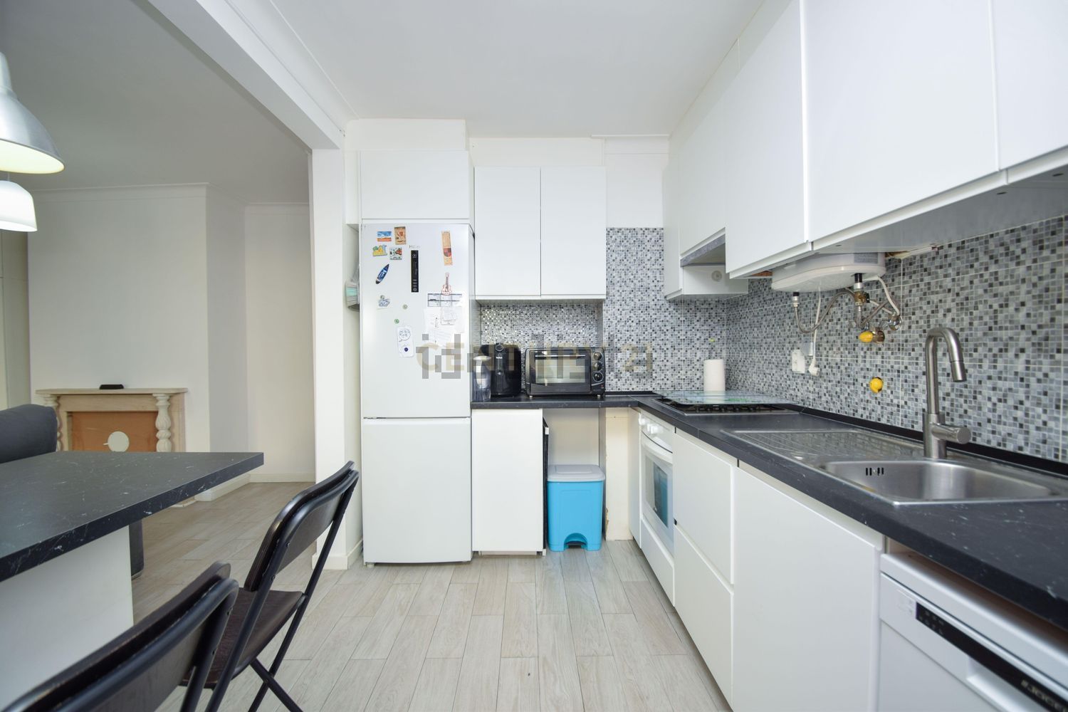 公寓 t2出售在Rua Capitão Salgueiro Maia, 8 - 厨房