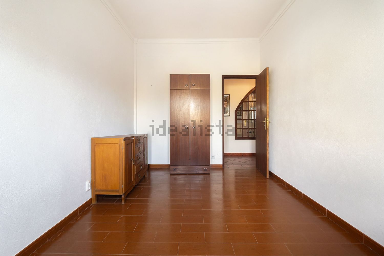 小楼房或独栋别墅出售在Avenida Padre Nabeto - 过道