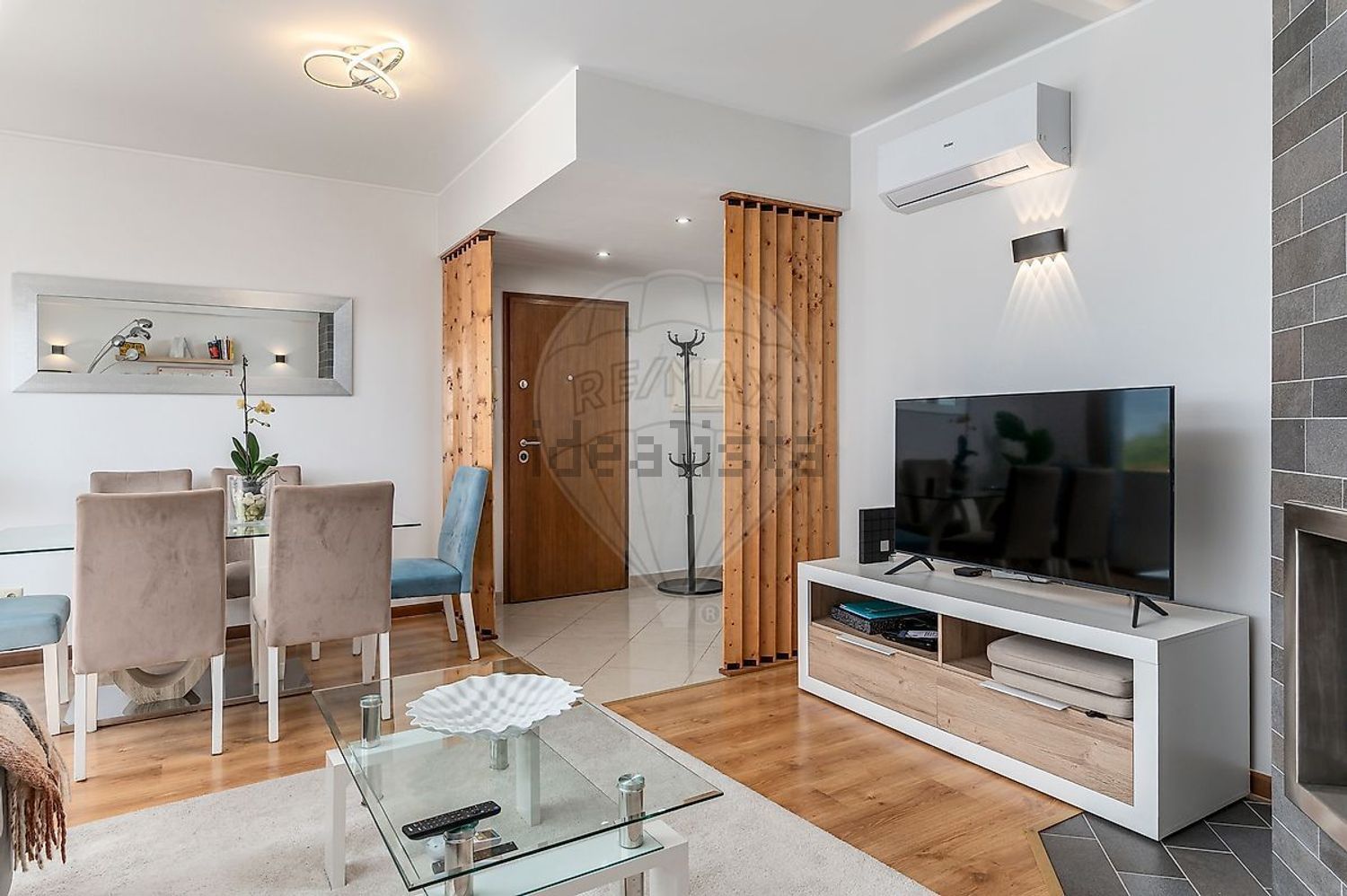 公寓 t3出售在Rua Almirante Reis - 客厅