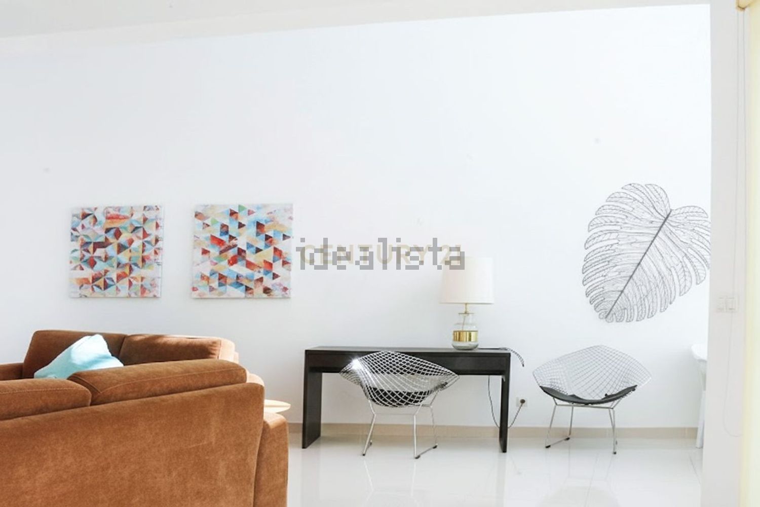 出租小楼房或独栋别墅R. Amadeu de Sousa Cardoso s/n - 客厅