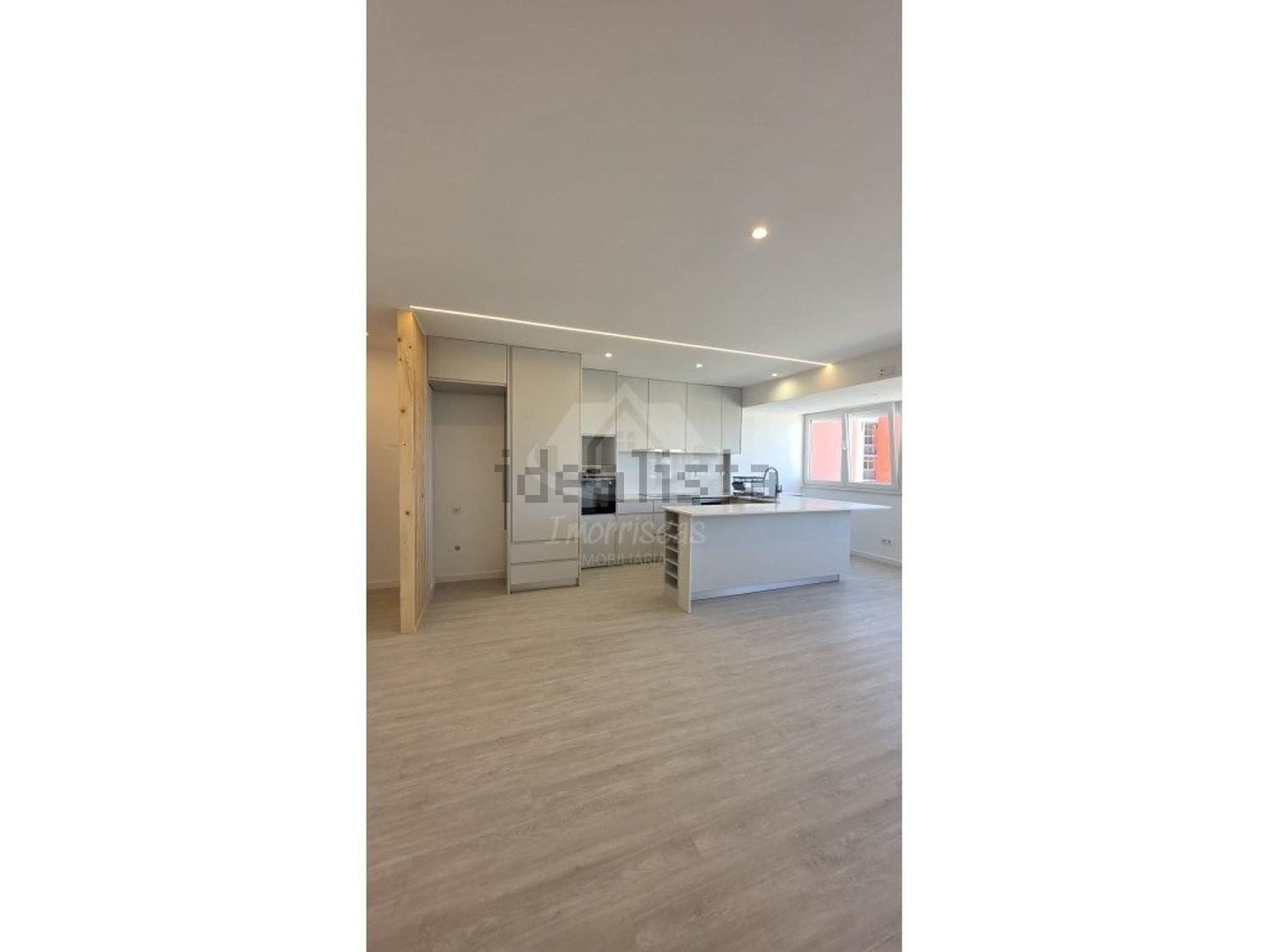 公寓 t3出售在Rua Cidade de Bolama - 客厅