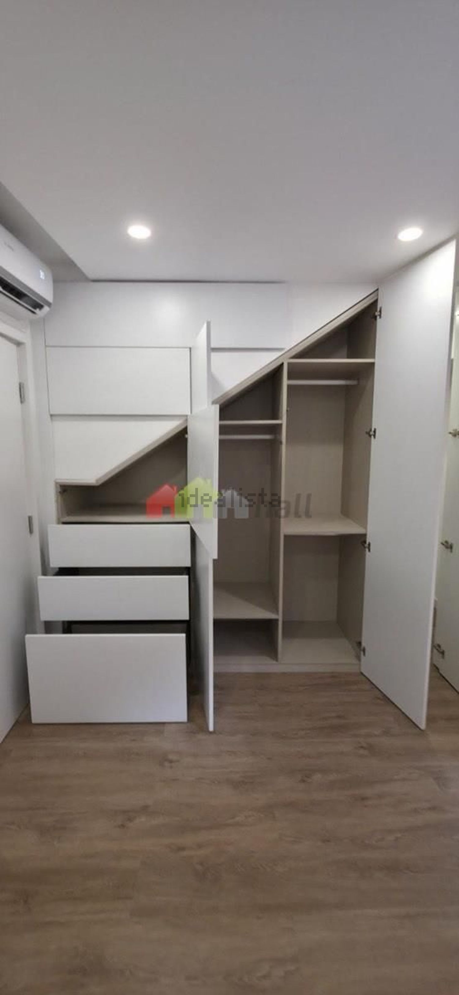 出租小楼房或别墅在Rua Conselheiro Joaquim António D'Aguiar s/n - 试衣间