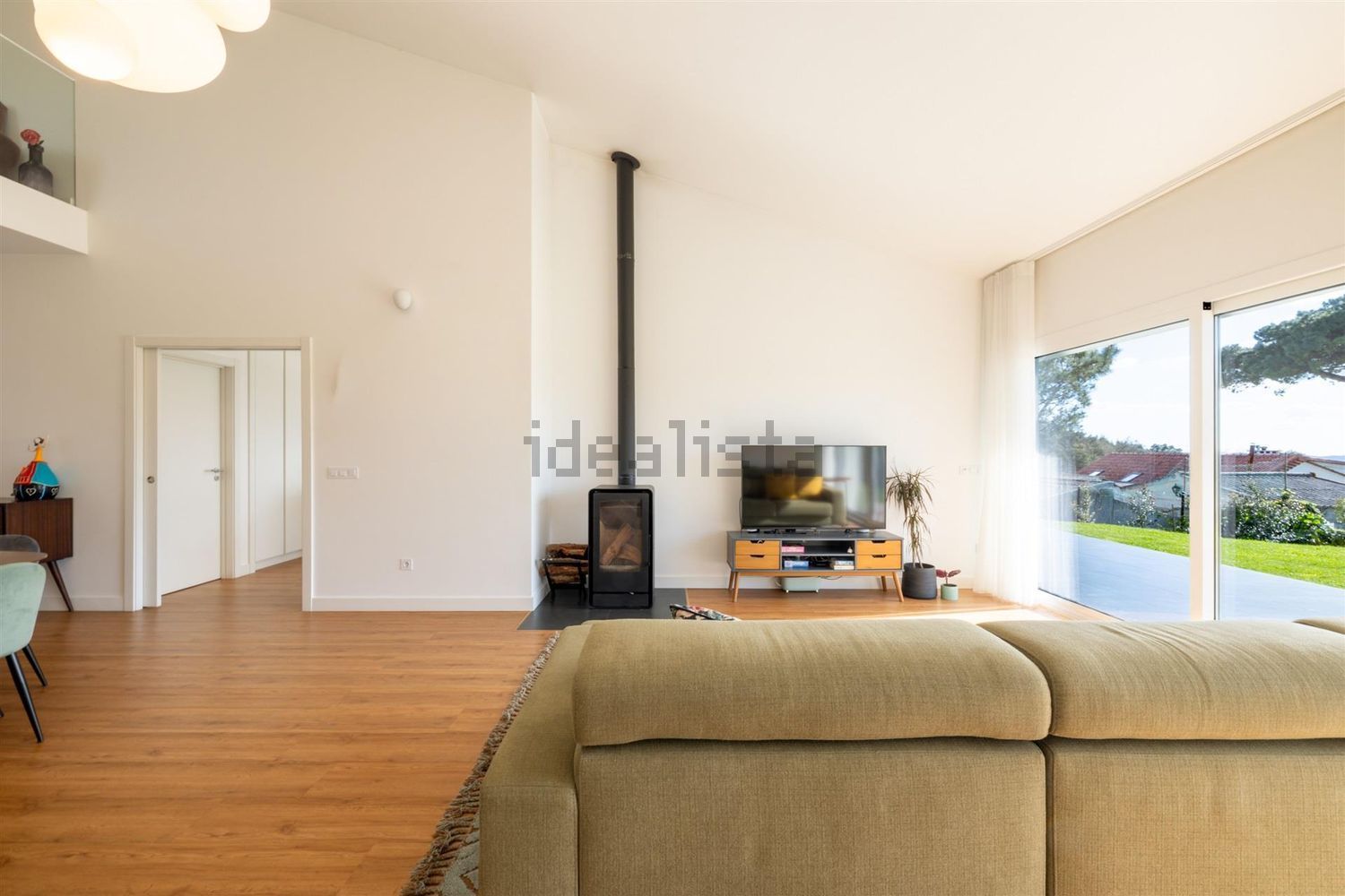 小楼房或独栋别墅出售Em539 - 客厅