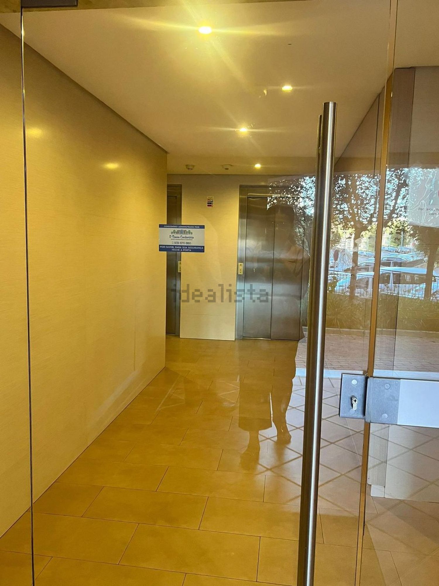 出租房间在Avenida Infante Dom Henrique, 10 - 前厅