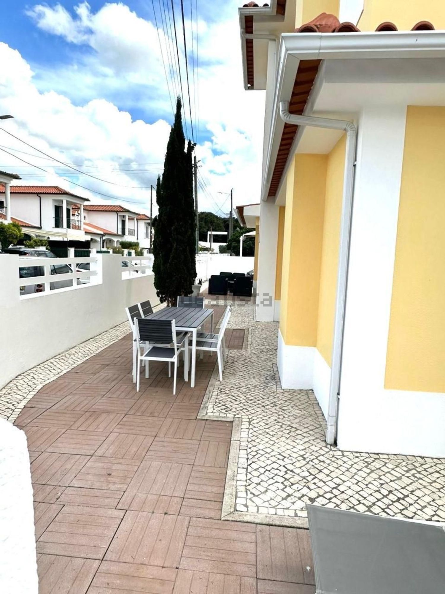 联排别墅出售在Rua Aquilino Ribeiro, 34 - 阳台