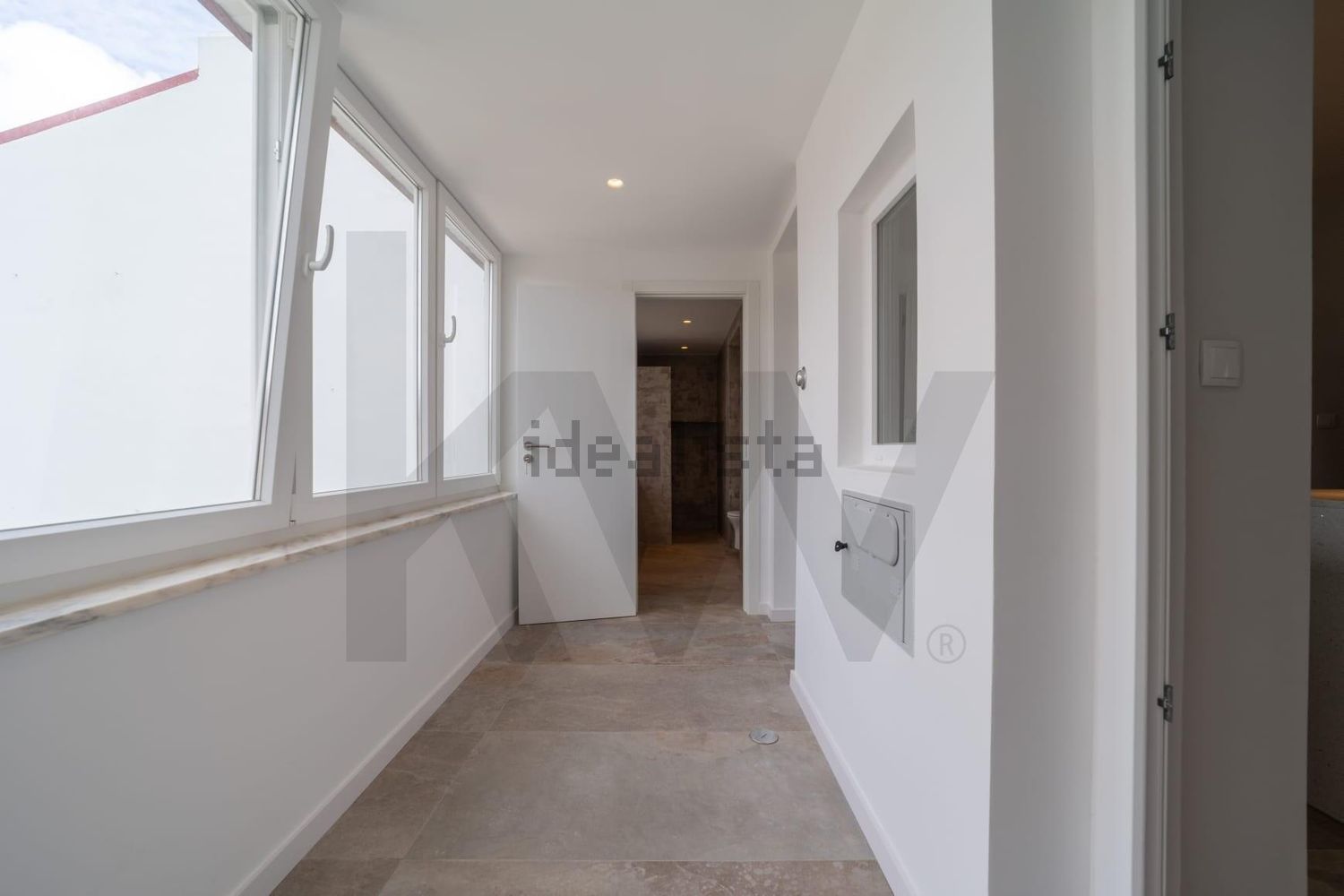 公寓 t3出售在Largo Doutor Mário Madeira s/n - 过道