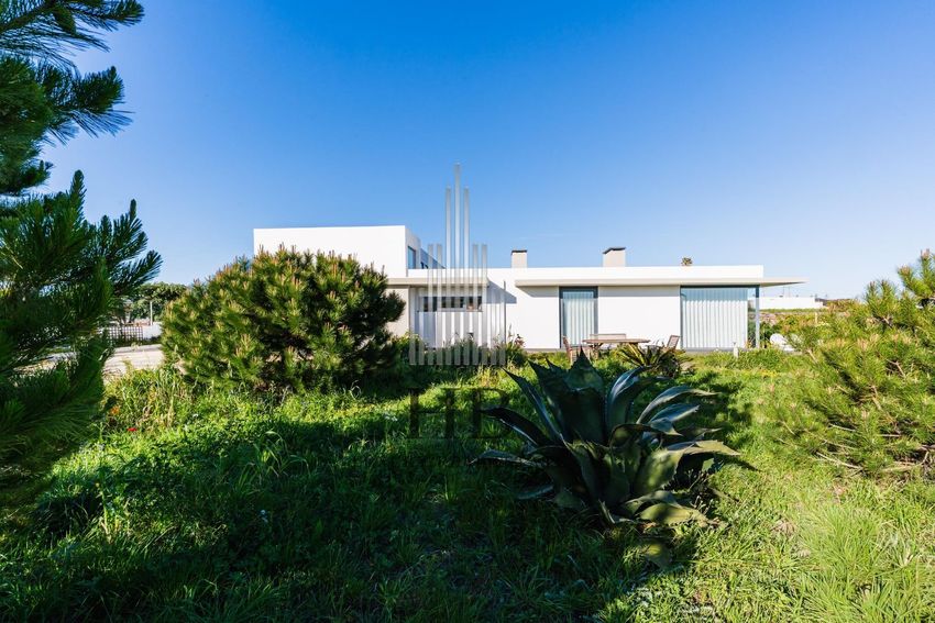 小楼房或独栋别墅出售在São João das Lampas e Terrugem