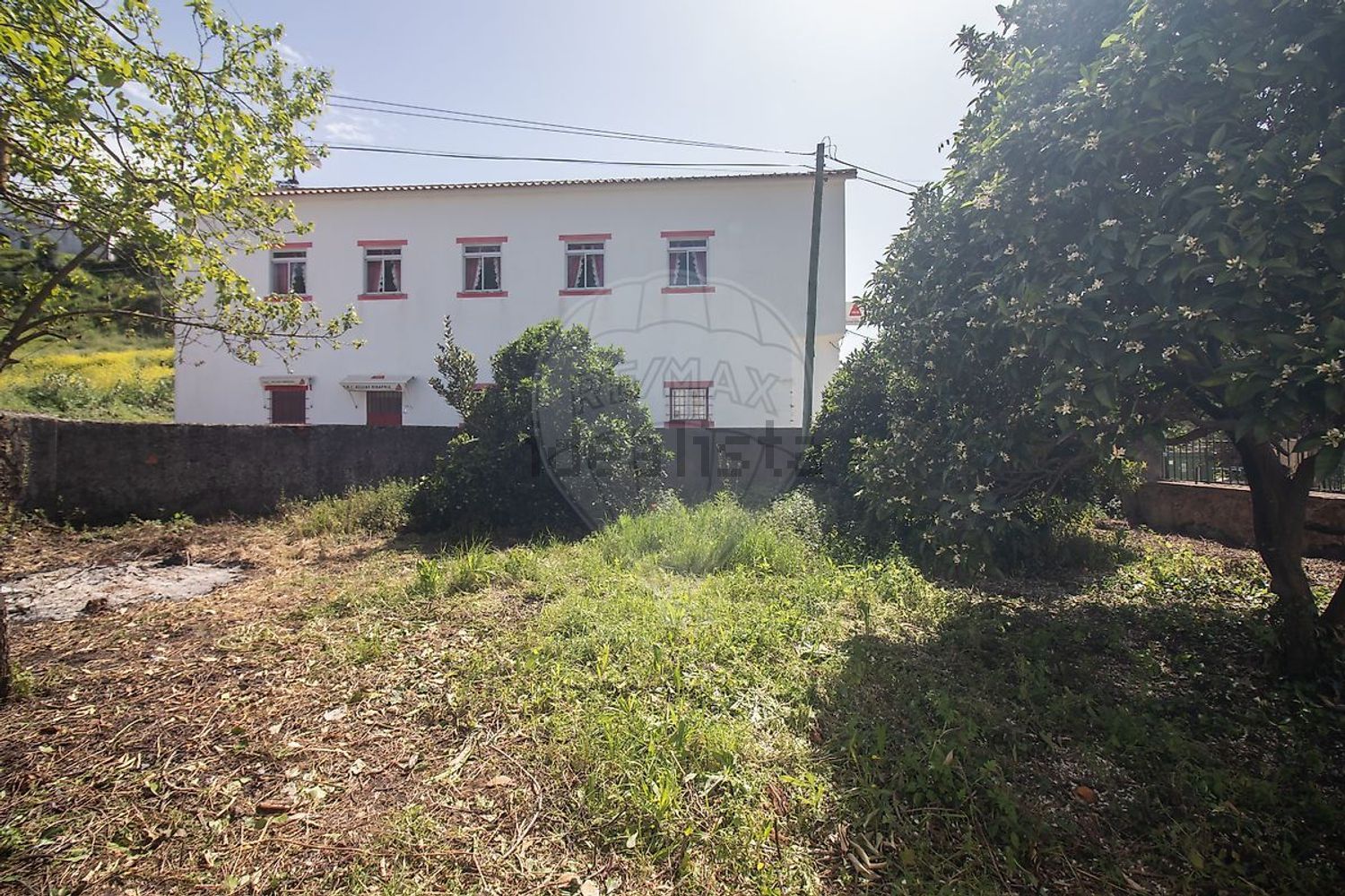 小楼房或独栋别墅出售在Rua do Casal da Carvalha - 外立面