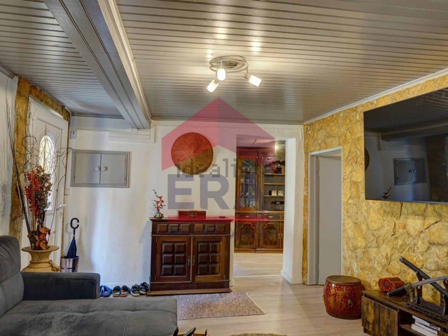 小楼房或独栋别墅出售在Rua do Meio - 客厅