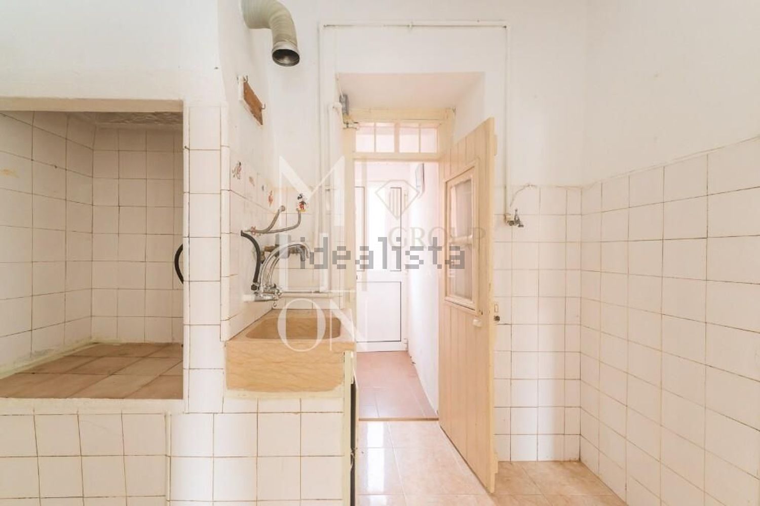 双拼别墅出售在Rua Combatentes da Grande Guerra s/n - 厨房